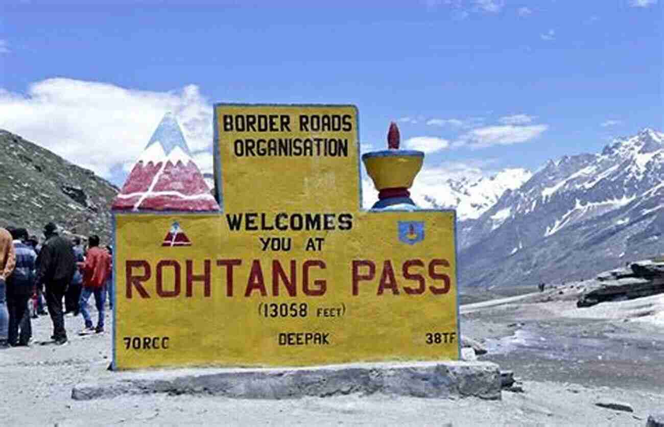 Admiring The Majestic Rohtang Pass Manali Kullu Parvati : Himalayan Travel Trip Advice About Kullu Manali Area In Himachal Pradesh India Trekking Hiking Rafting Rock Climbing Sightseeing Culture Accommodation