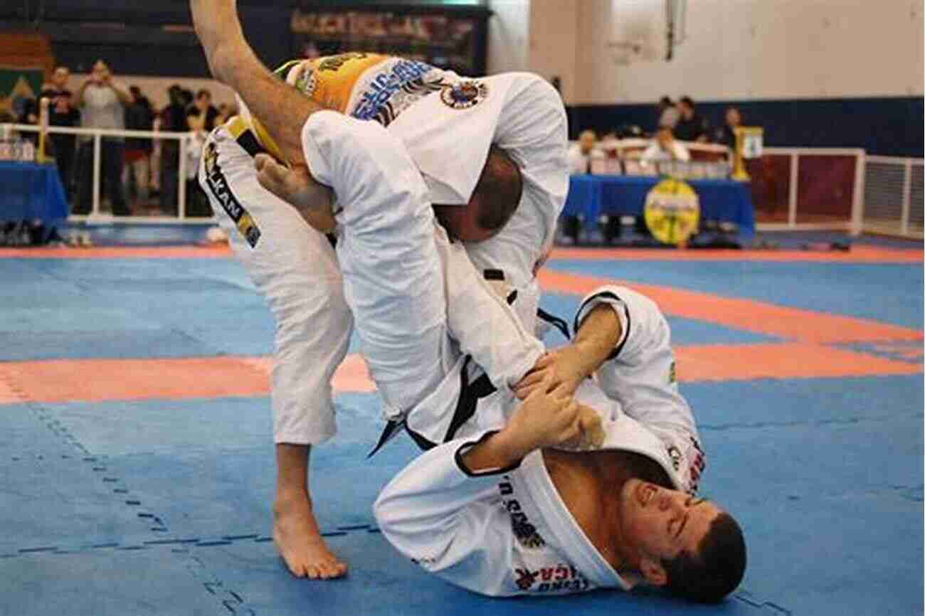 Brazilian Jiu Jitsu Triangle Choke To Armbar Brazilian Jiu Jitsu Techniques: Submission Combinations