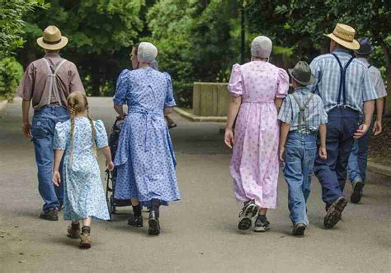 Conservative Mennonite Family In Traditional Attire To Old Order And Conservative Mennonite Groups: People S Place No 12