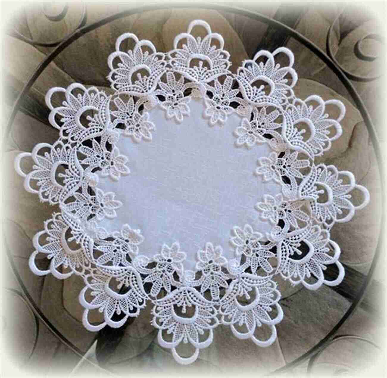 Delicate Embroidered Doilies Stitched Gifts: 25 Sweet And Simple Embroidery Projects For Every Occasion