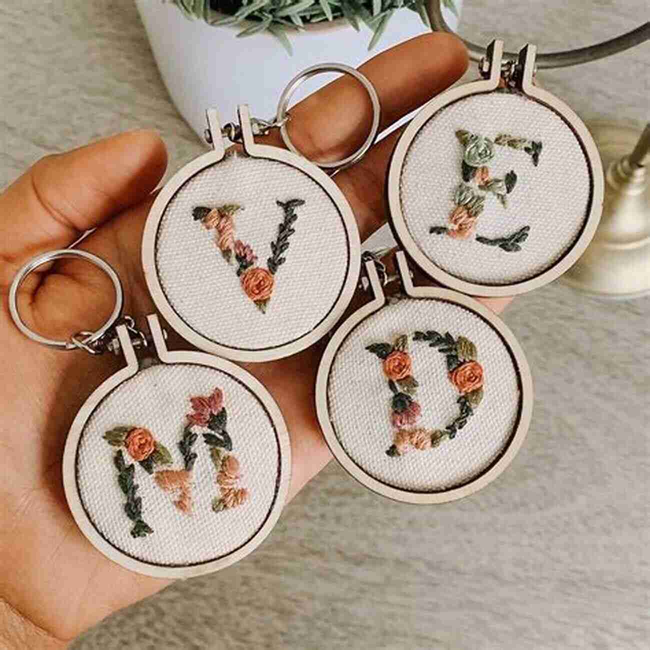 Embroidered Keychains Stitched Gifts: 25 Sweet And Simple Embroidery Projects For Every Occasion