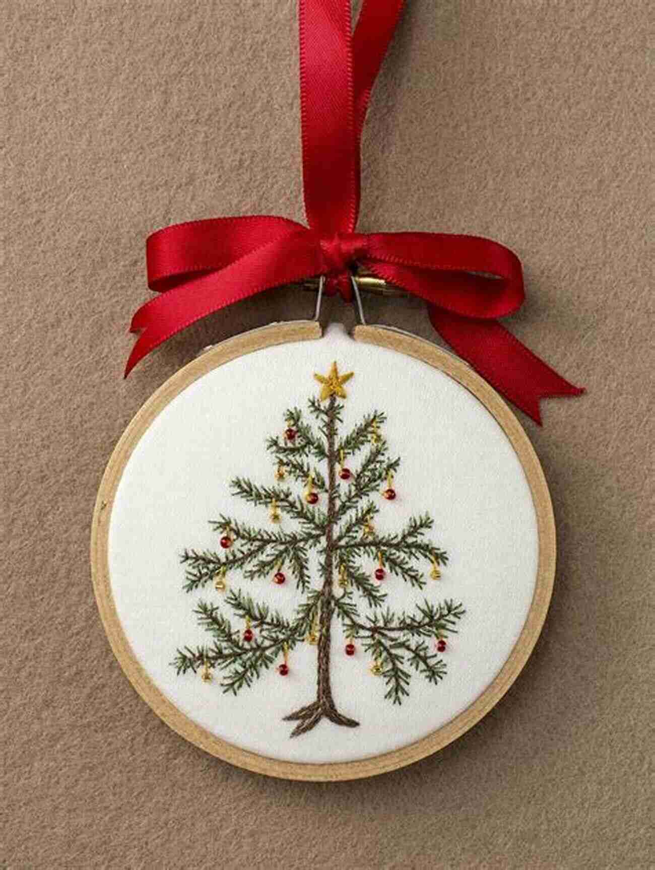 Festive Embroidered Christmas Ornaments Stitched Gifts: 25 Sweet And Simple Embroidery Projects For Every Occasion