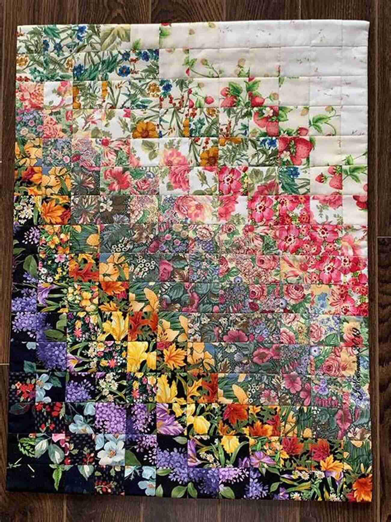 Floral Quilt With Colorful Blossoms Strip Your Stash: Dynamic Quilts Made From Strips 12 Projects In Multiple Sizes From GE Designs