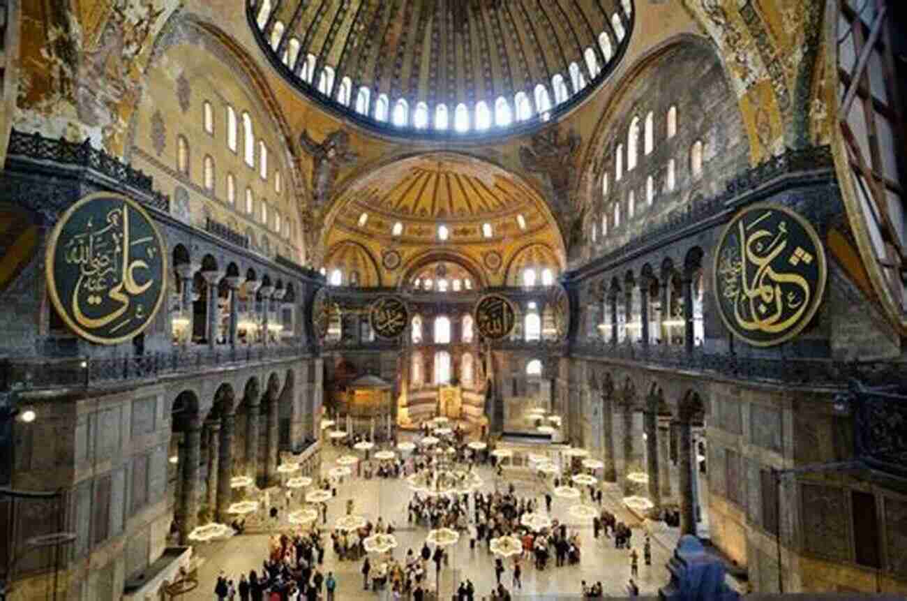 Hagia Sophia, A Majestic Architectural Masterpiece In Istanbul Istanbul: 72 Hours In Istanbul A Smart Swift Guide To Delicious Food Great Rooms What To Do In Istanbul Turkey (Trip Planner Guides 1)