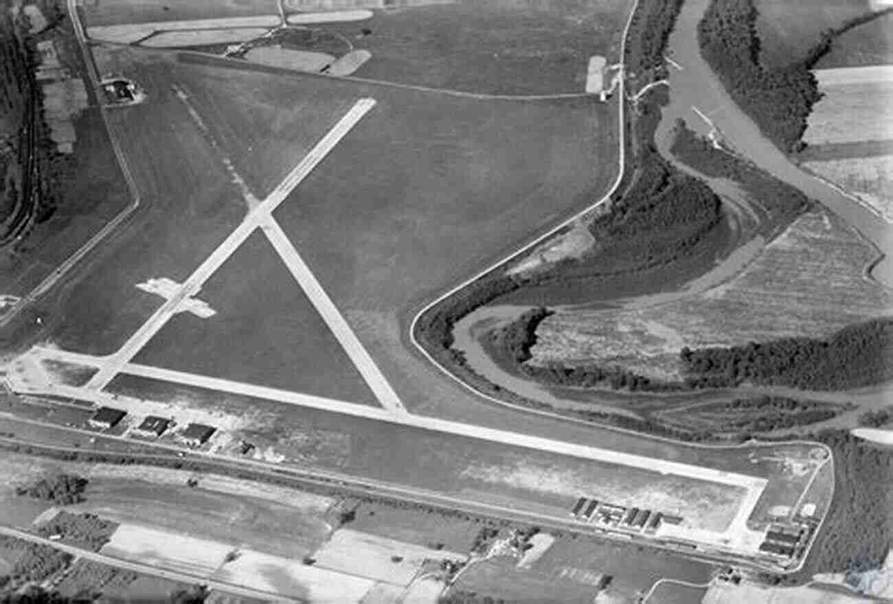 Historical Transformation Of American Airports And Airfields From 1918 To 1947 America S Airports: Airfield Development 1918 1947 (Centennial Of Flight 1)