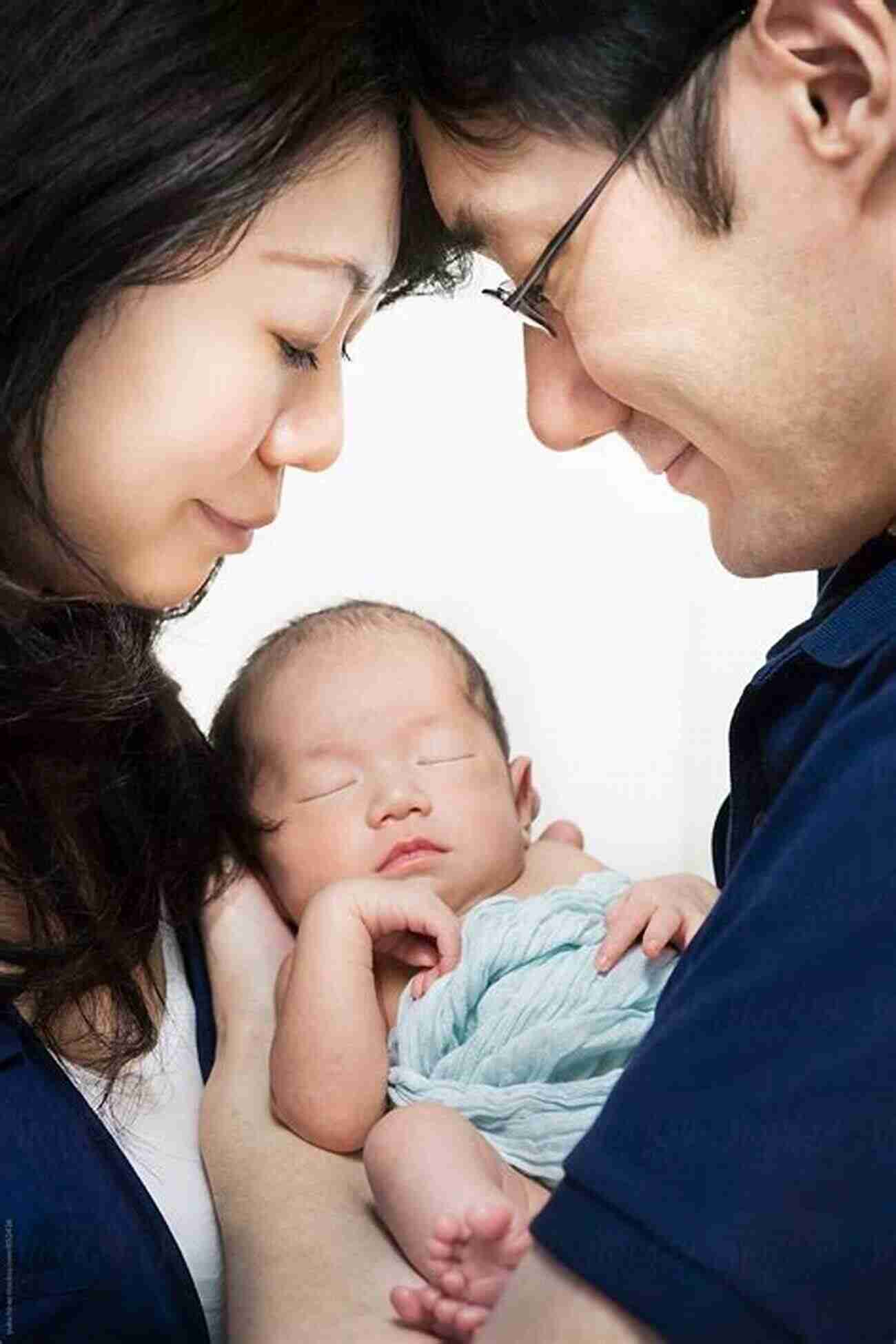 Newborn Baby With Loving Parents Your Baby S First Year: The Ultimate Newborn Step By Step Manuel For Happy But Scared Parents (Baby S First Year Your Baby S First Year First Year Baby Baby Free First Year Baby)