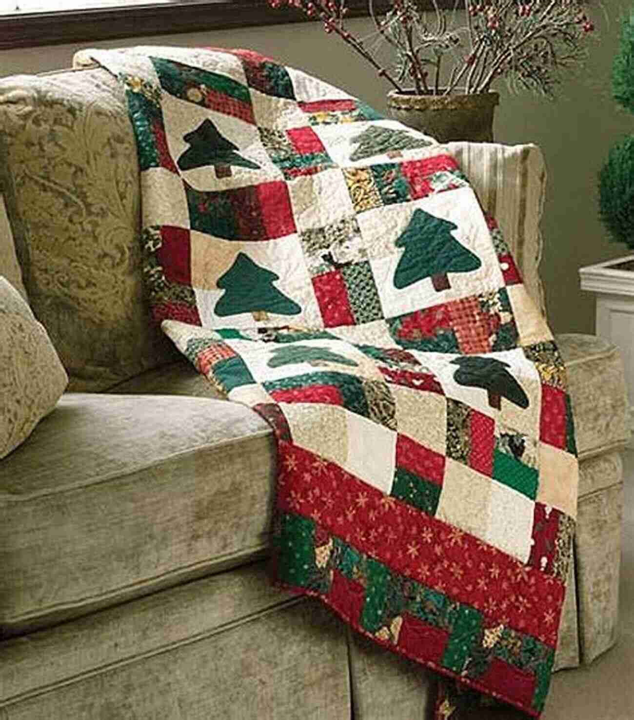 Quilt With Festive Holiday Design Strip Your Stash: Dynamic Quilts Made From Strips 12 Projects In Multiple Sizes From GE Designs