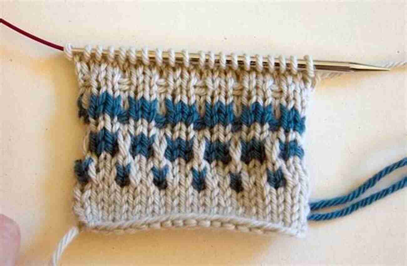 Slip Stitch Knitting Technique How To Knit Fashionable Scarves On Circle Looms: New Techniques For Knitting 12 Stylish Designs