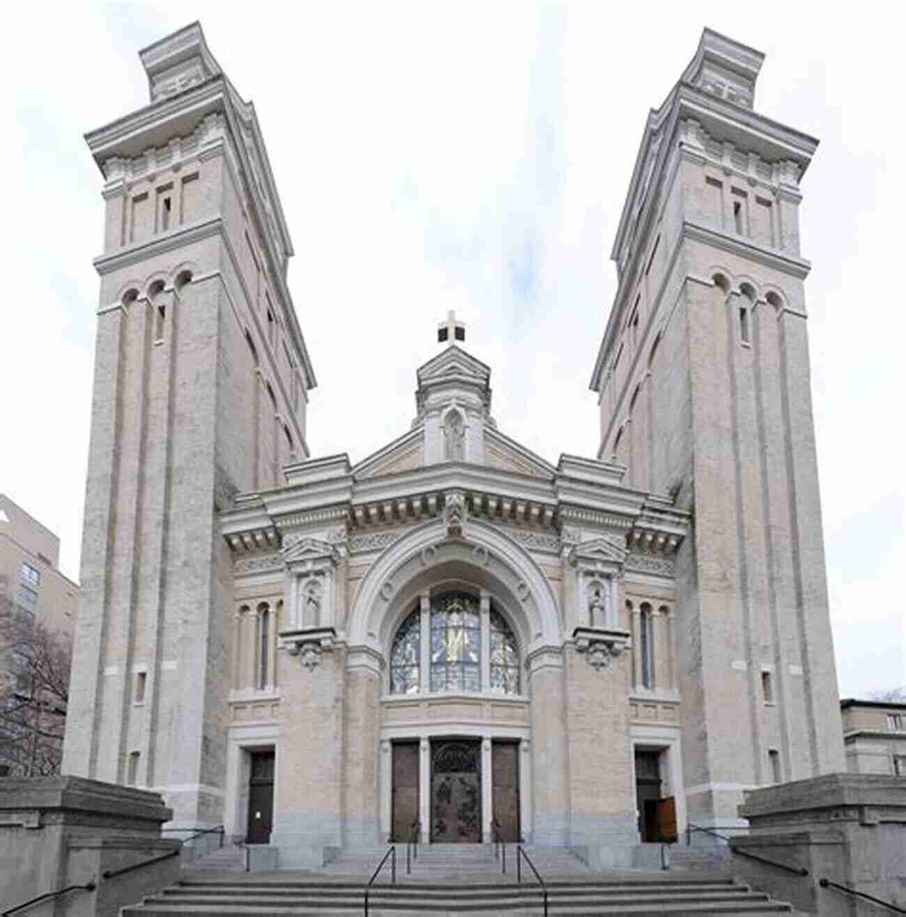 St. James Cathedral, Seattle Seattle S Historic Houses Of Worship (Images Of America)