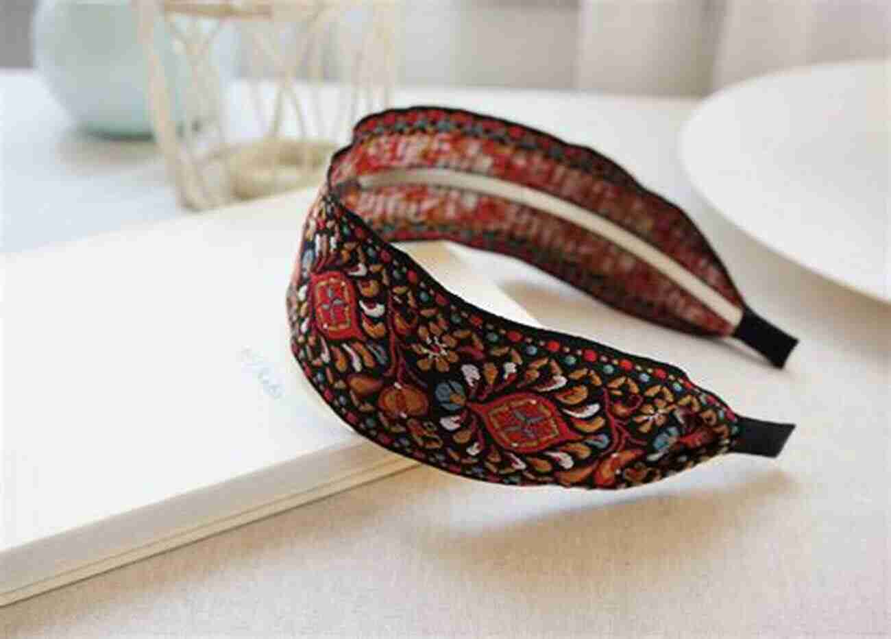 Stylish Embroidered Headbands Stitched Gifts: 25 Sweet And Simple Embroidery Projects For Every Occasion